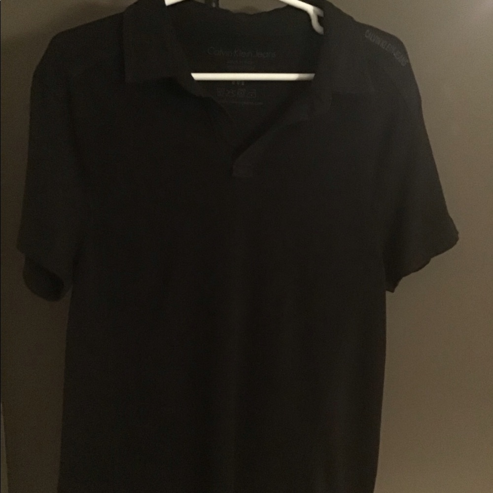 Calvin Klein men’s pullover shirt
